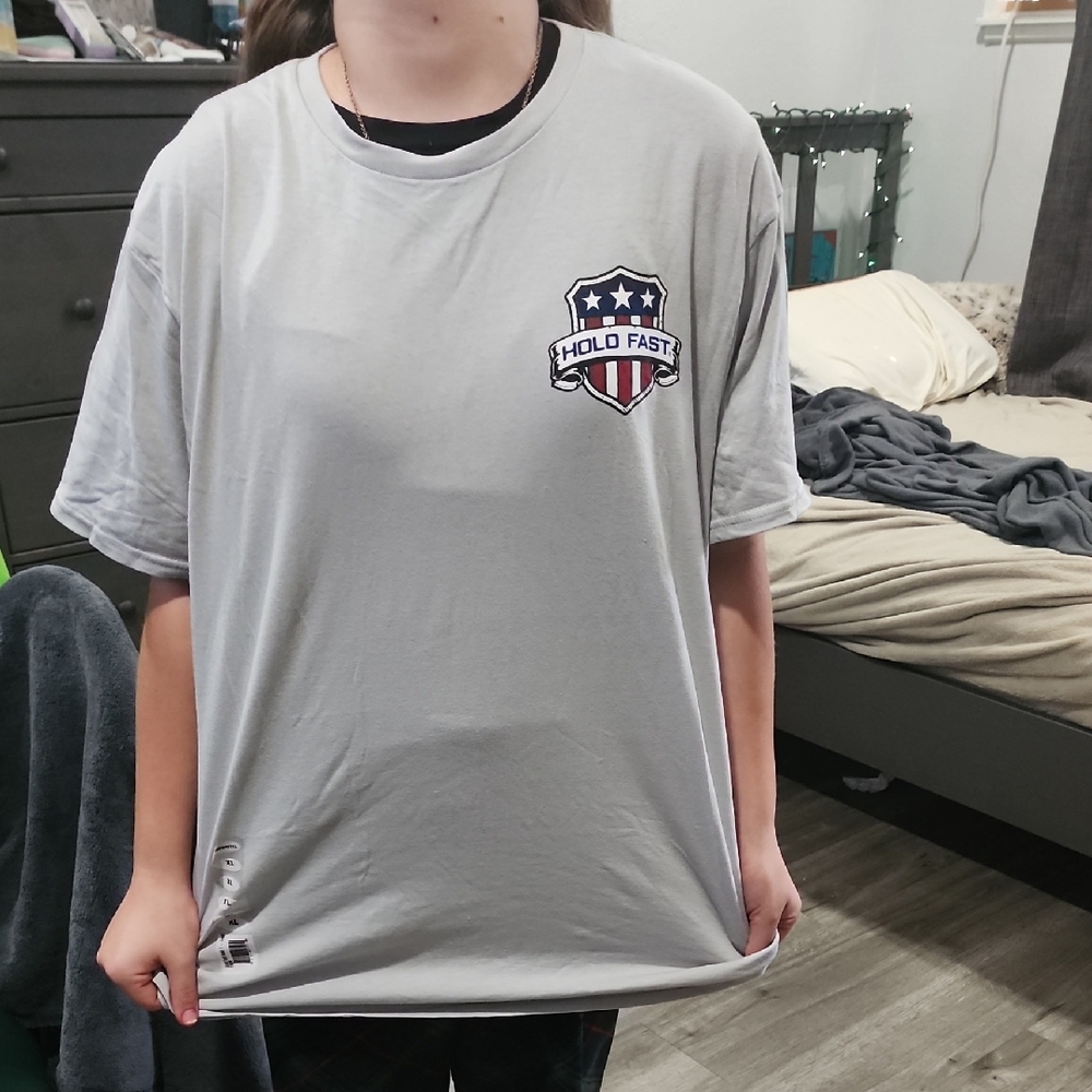 Light Gray Oversized Short Sleeve Tee with Black Crew Neck and Red Graphic
